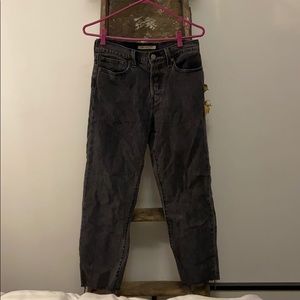Levi’s Wedgie Straight Jeans. Dark grey/black